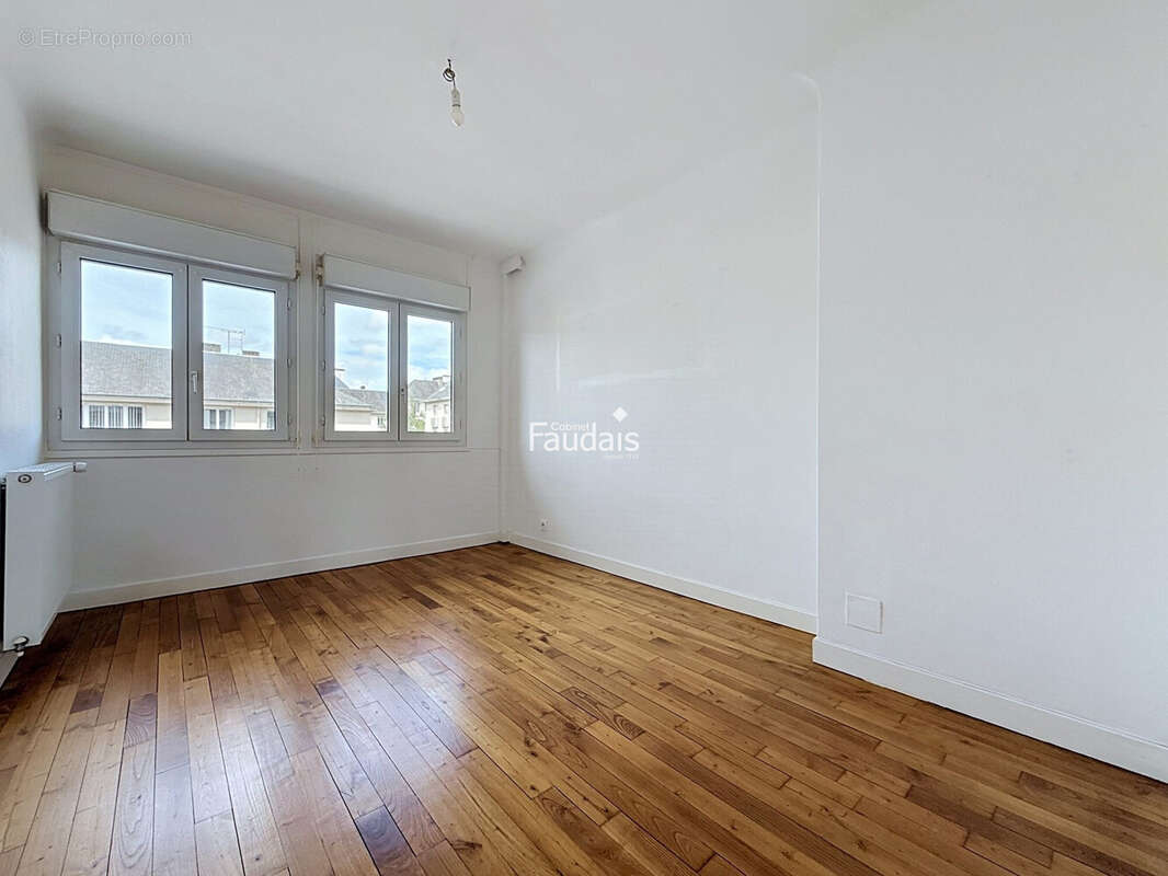 Appartement 77 m² à Saint-Lo  - photo 6