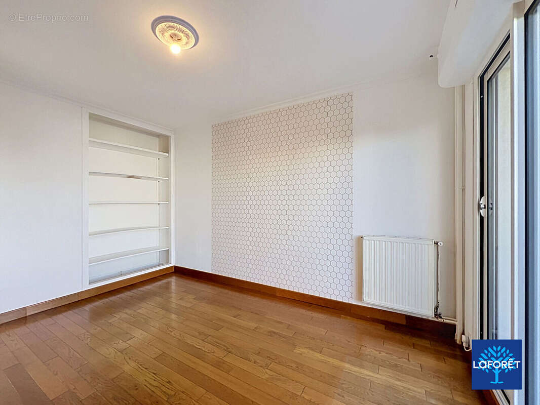 T4 caen venoix 82 m² - 2 balcons & parking - photo 7