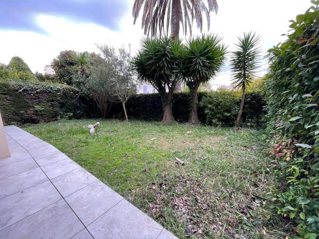 Appartement à LE CANNET