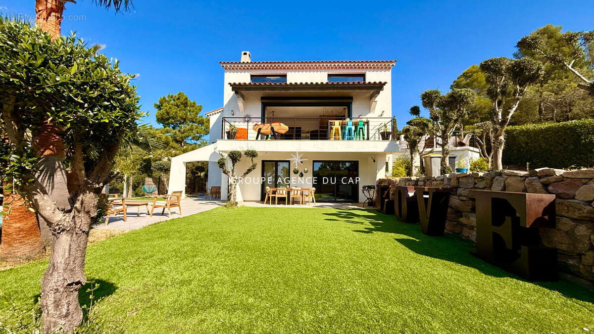 Maison à LES ISSAMBRES