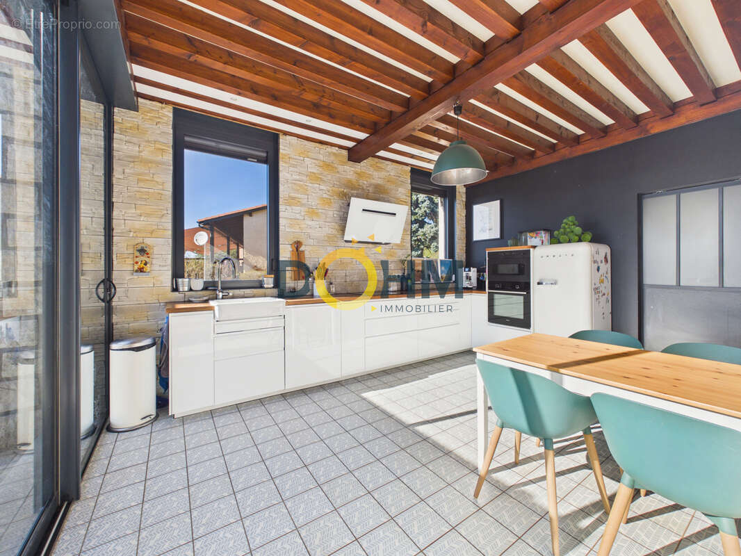 Maison à BRIVES-CHARENSAC