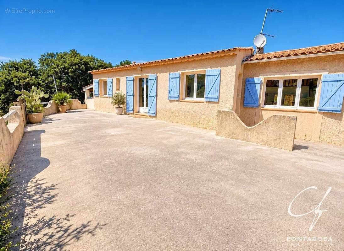 Maison à FREJUS