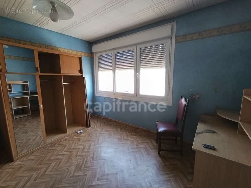 Maison à COURRIERES