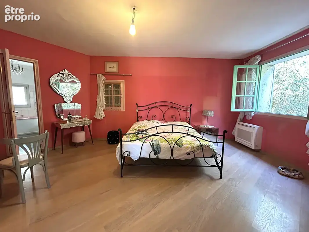 RARE - Presqu'île de Giens (La Polynésie) - Propriété de 230 m² avec piscine et aperçu mer - photo 10
