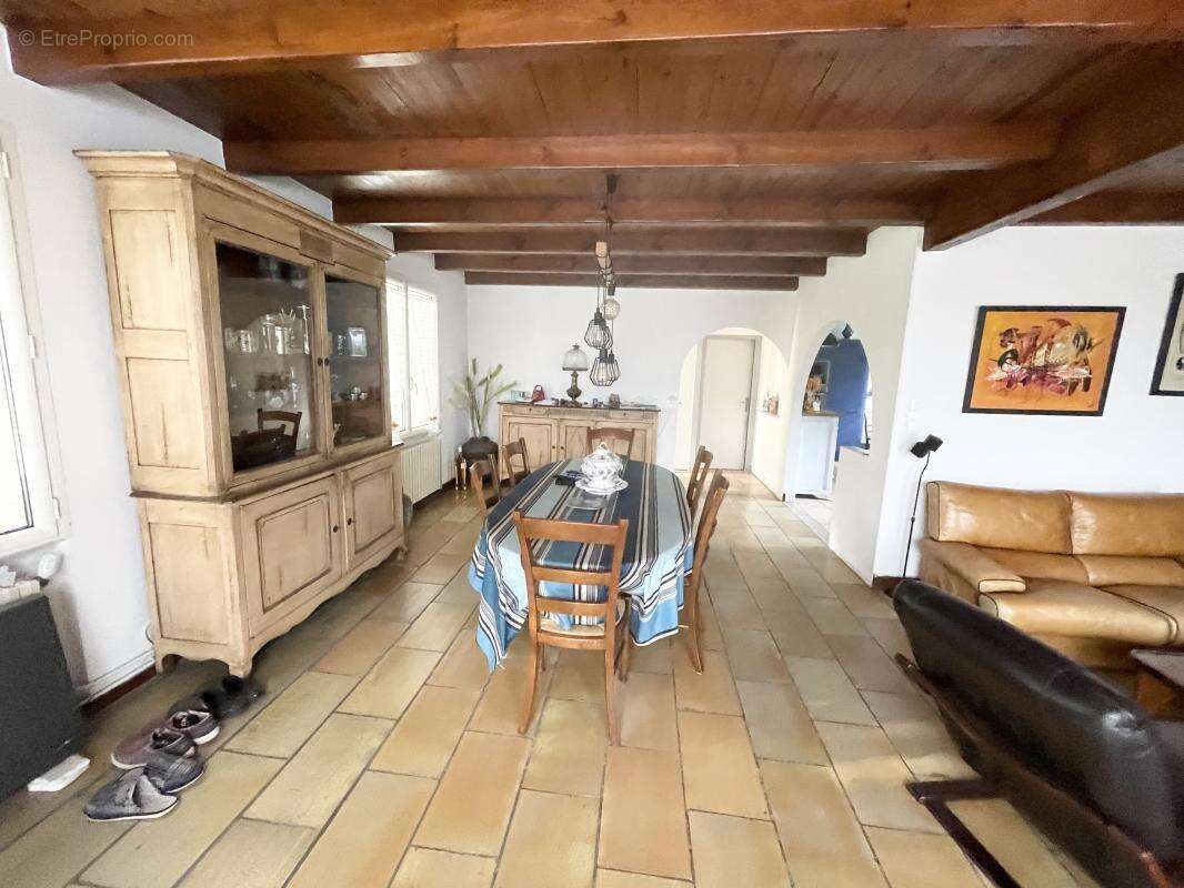 Maison à SALAUNES