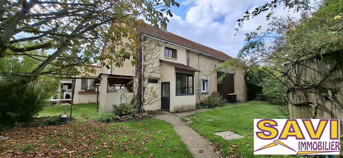 Maison à LA SELLE-SUR-LE-BIED