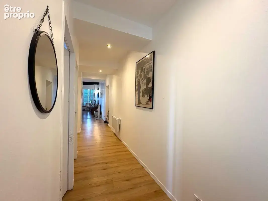 Appartement 3 pièces 73m2 entierement renové avec terrasse, quartier historique de la ville - photo 8
