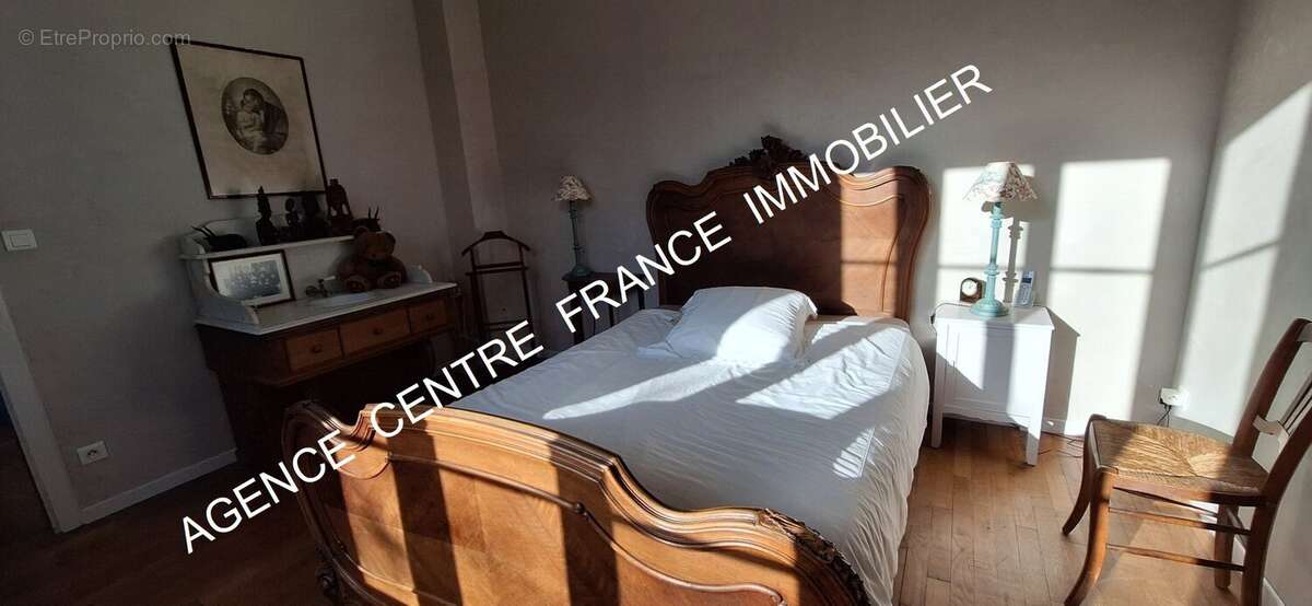 Maison à FARGES-EN-SEPTAINE