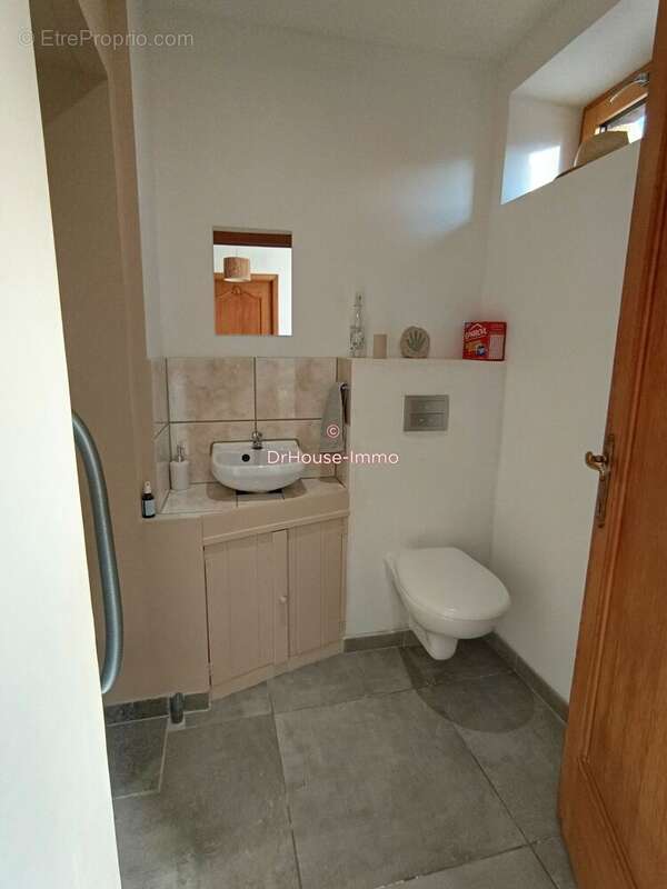 Maison à LOUVIGNE-DU-DESERT