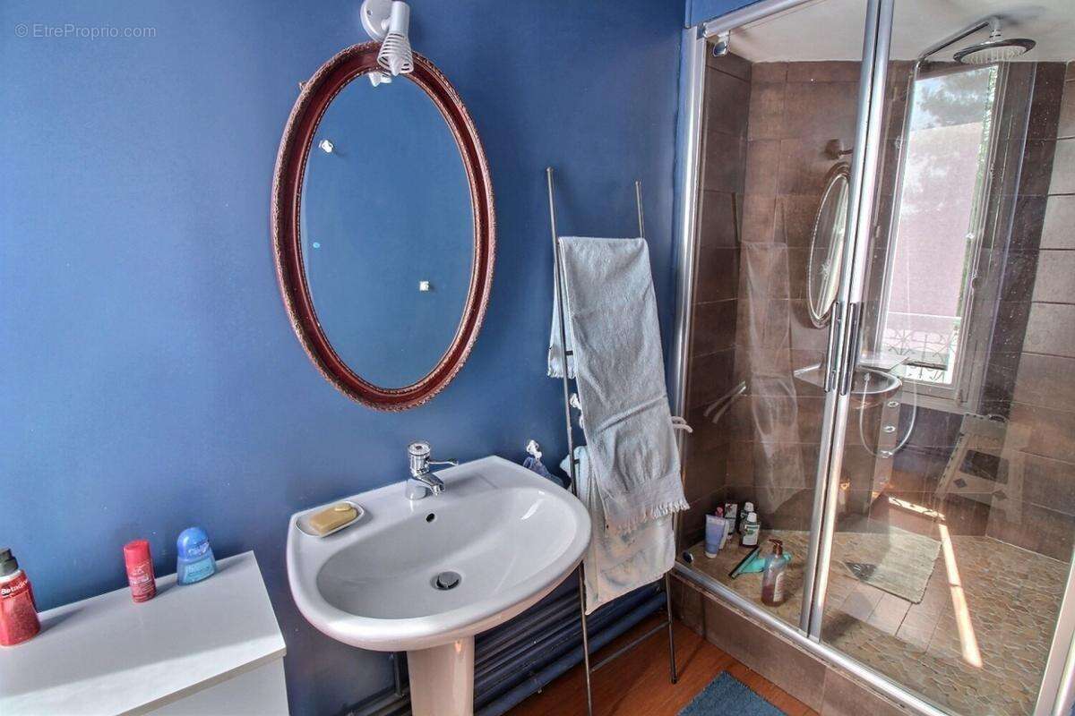 Maison 7 pièces avec jardin et dépendances à vendre à MAISONS LAFFITTE (78) - photo 11