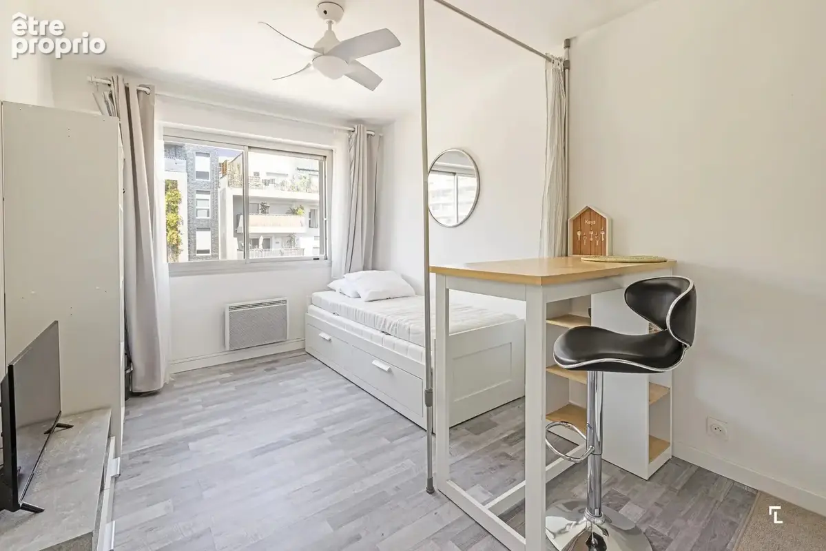 Appartement à MARSEILLE-1E