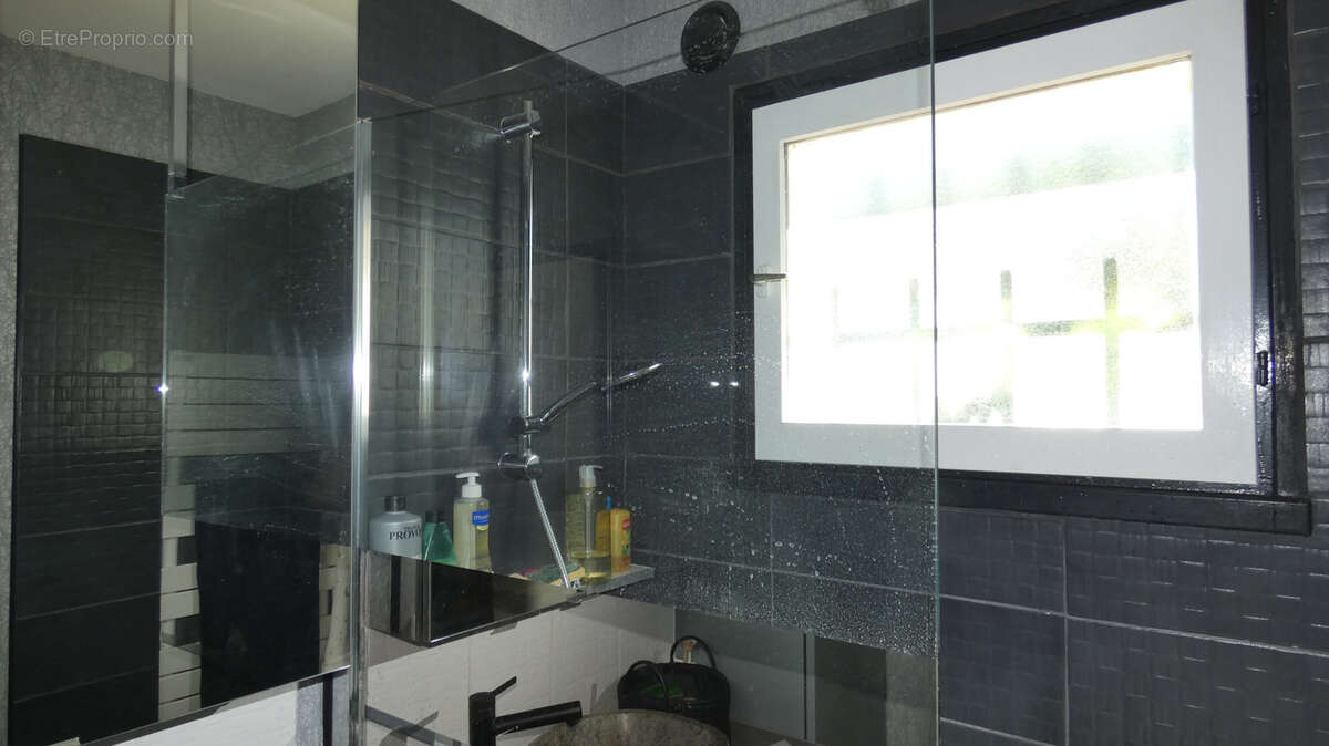 Villa 6 pièces   204 m2   5 chambres   piscine   drumettaz-clarafond - photo 31