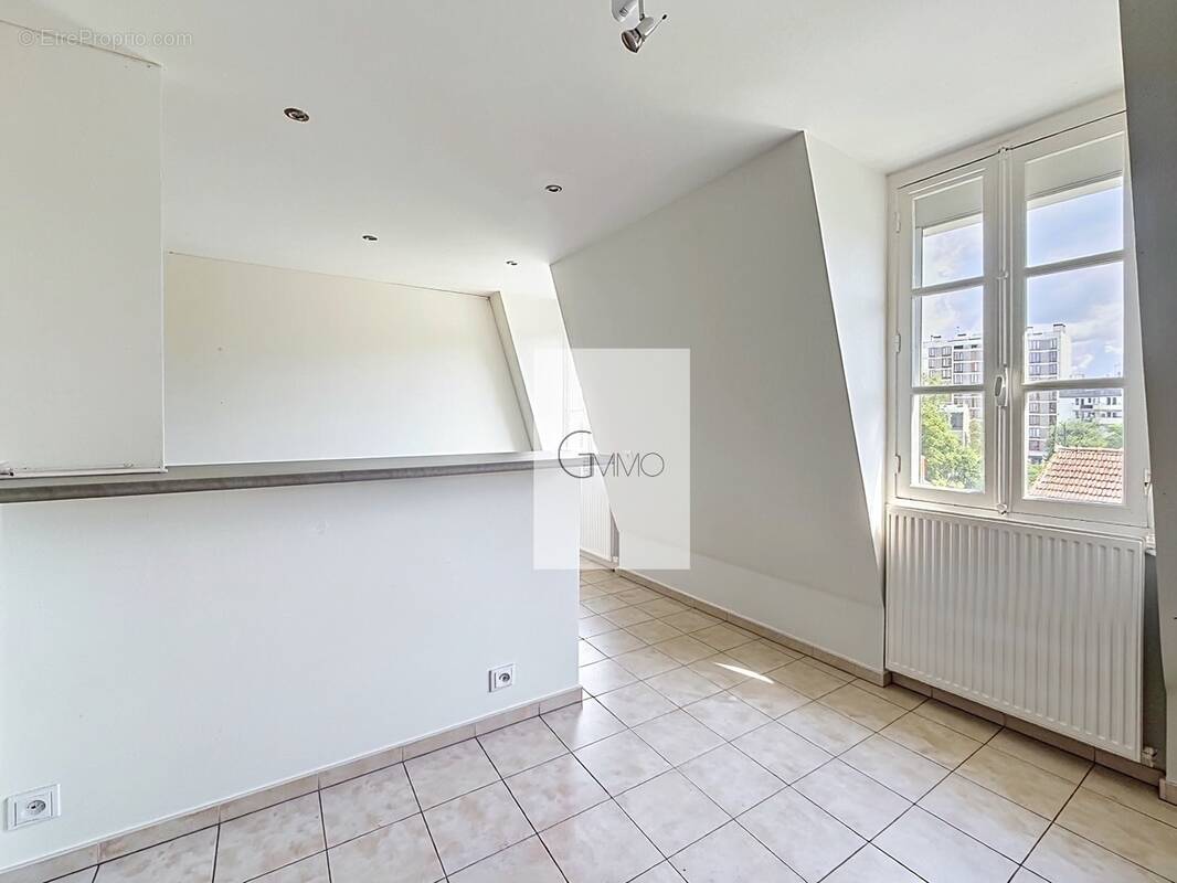 Appartement à THIAIS