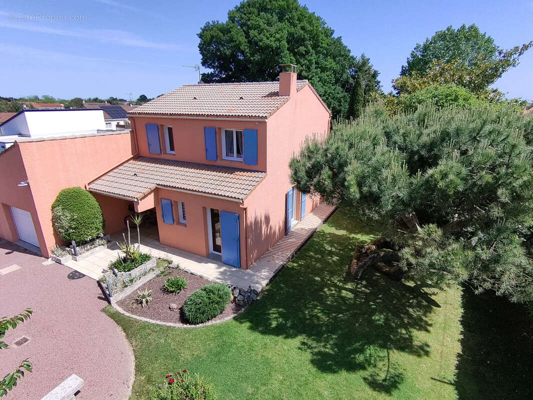 Maison proche du centre avec beau terrain arboré - photo 10