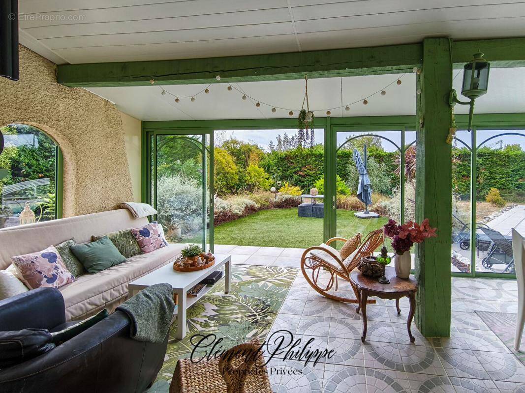 Maison à VILLEMOUSTAUSSOU