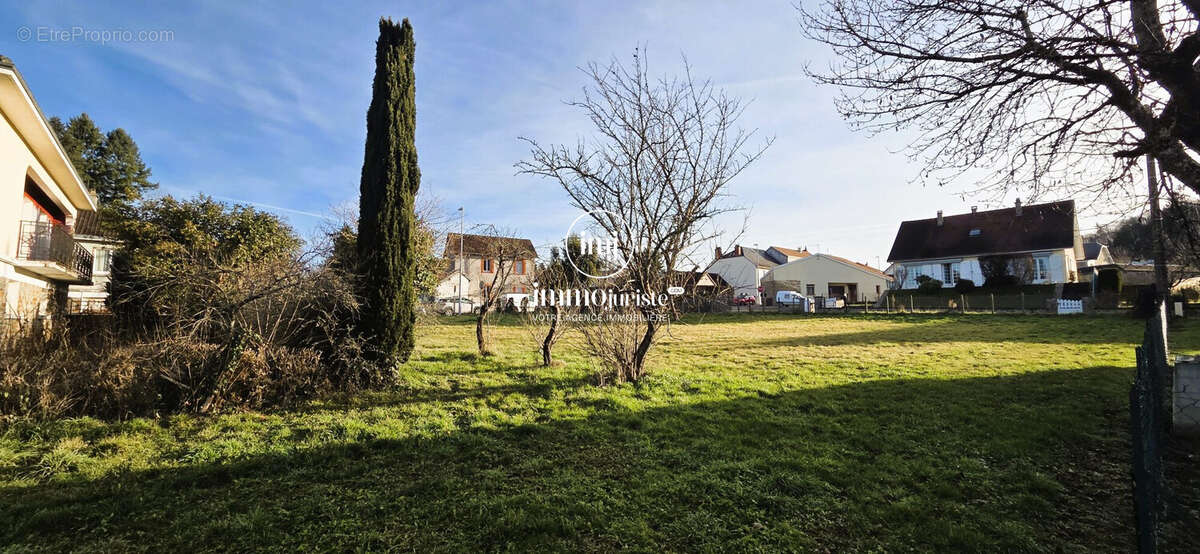 Maison 165 m² à Saint-Yrieix-La-Perche  - photo 3