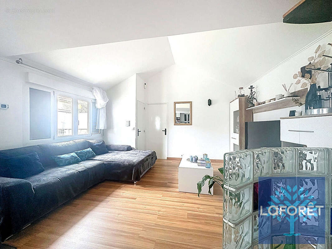 Maison à VIGNEUX-SUR-SEINE