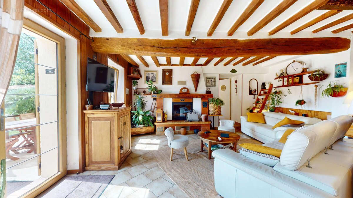 Maison à PONT-SUR-YONNE