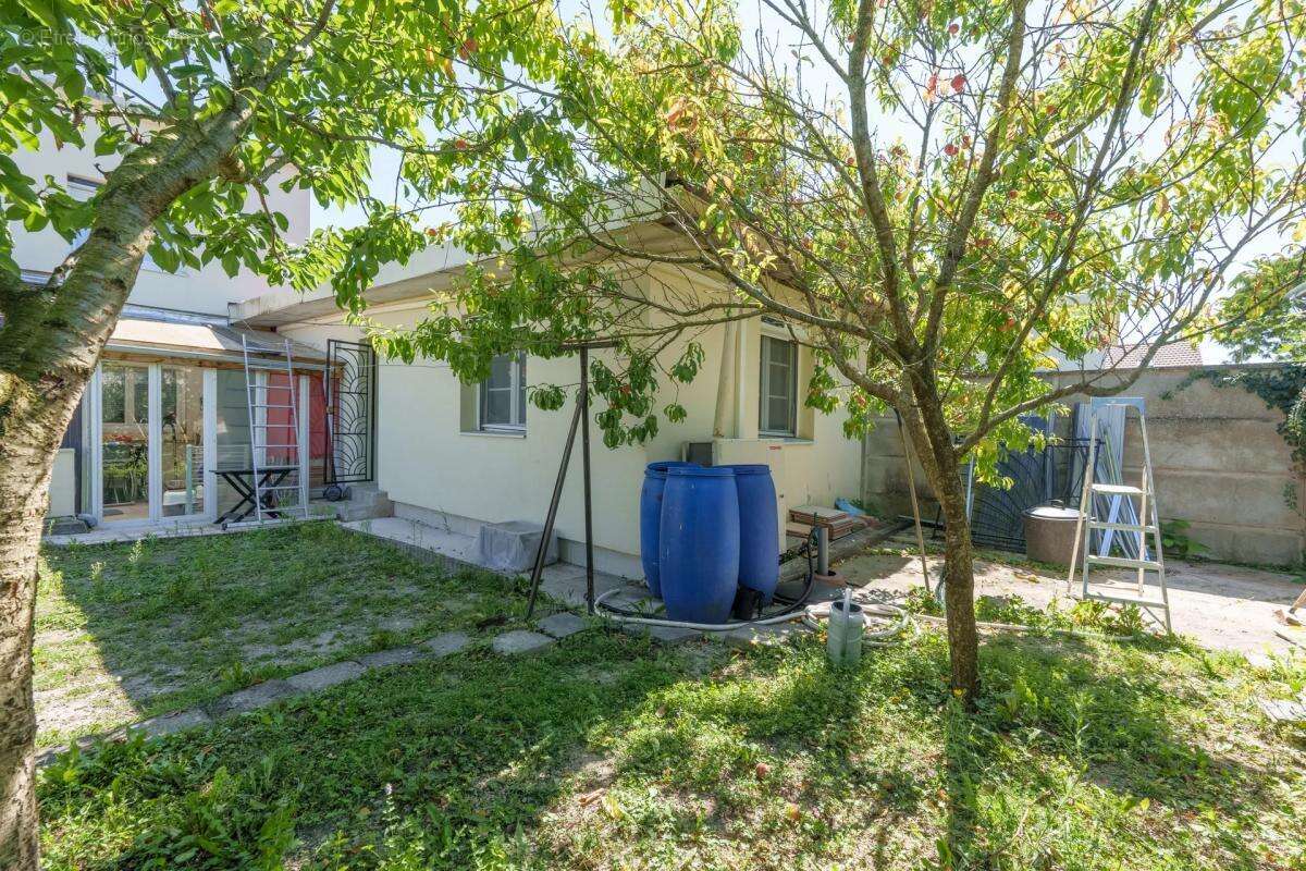 Maison à SAINTE-SAVINE