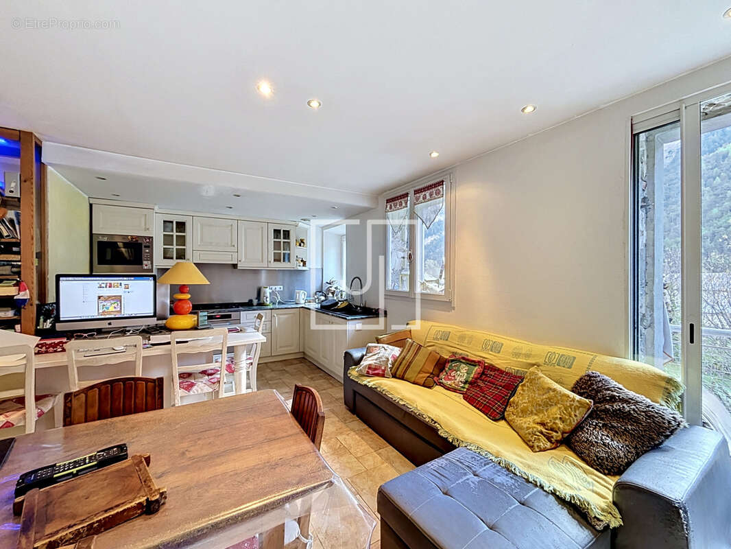 Appartement à LA CONDAMINE-CHATELARD