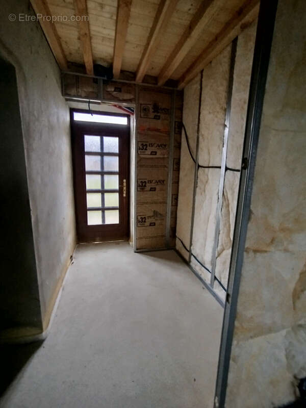 Maison à SAINT-ETIENNE-SUR-REYSSOUZE