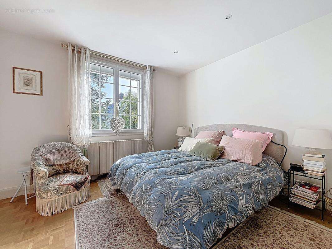 Maison à SAINT-CYR-SUR-LOIRE