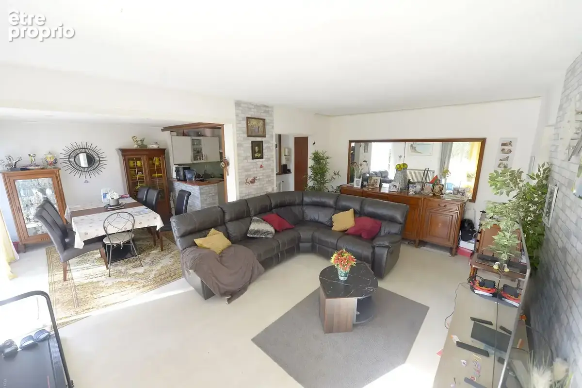 Appartement 4 pièces 91 m² à vendre à Saint-Georges-De-Didonne (17110) - photo 2