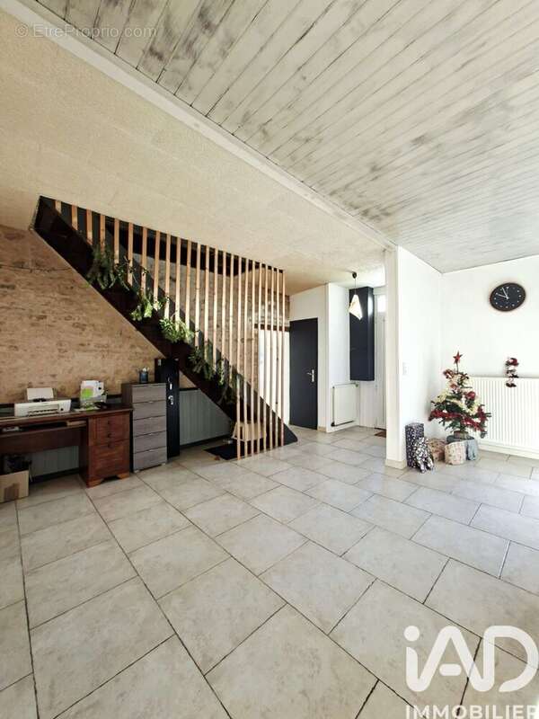 Photo 2 - Maison à SAINT-JEAN-DE-BEUGNE