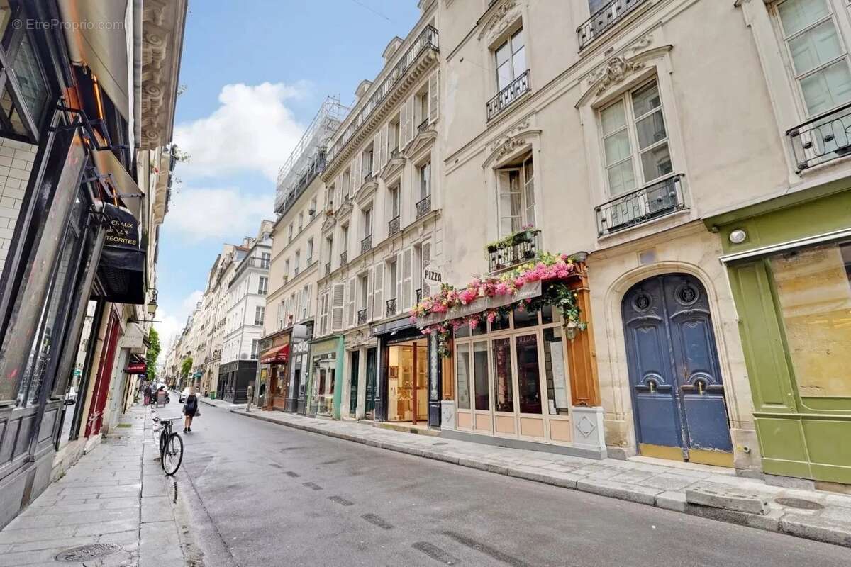 Appartement à PARIS-4E