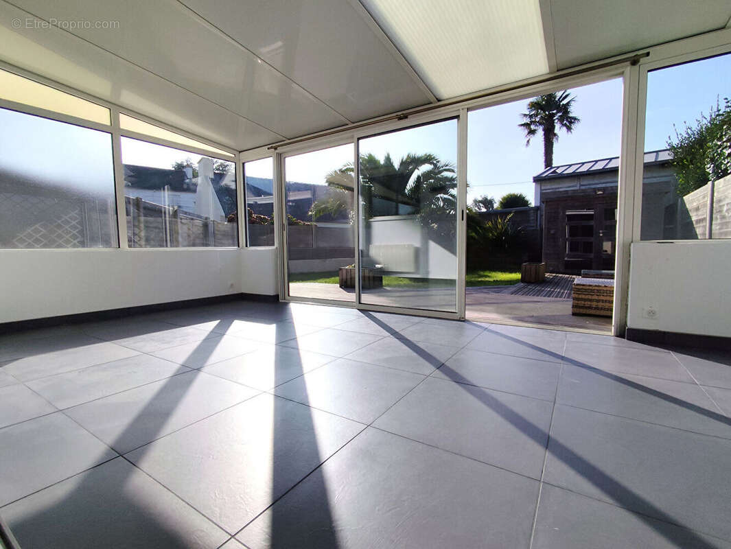 Appartement à COMBRIT