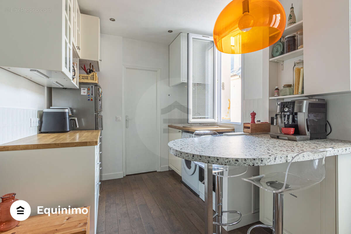 Appartement à PARIS-15E