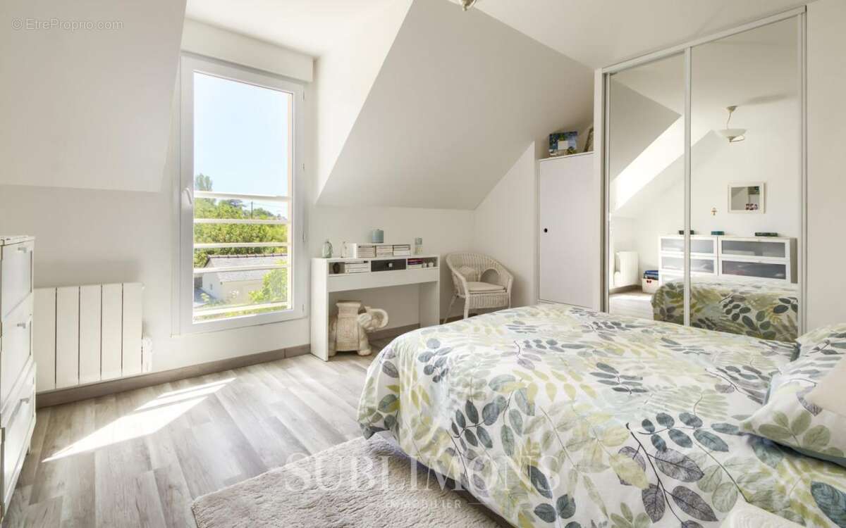 Saint-marc-sur-mer - maison contemporaine 140 m² - 4 chambr - photo 9