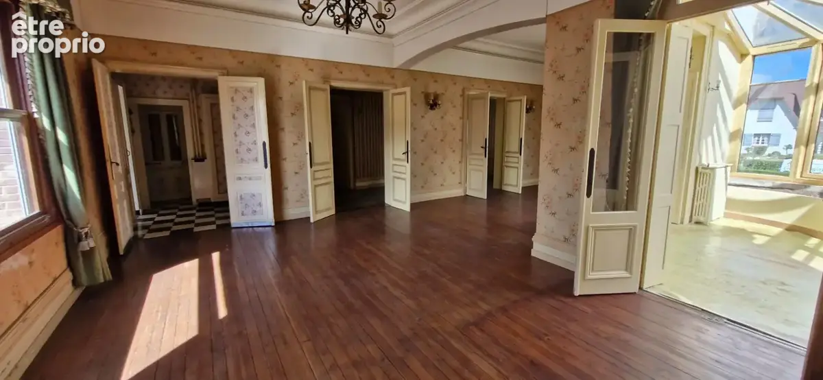 Maison à vendre - Yvetot Centre - 194 m² - 4 chambres - Sous-sol, 3 garages et terrain - photo 4