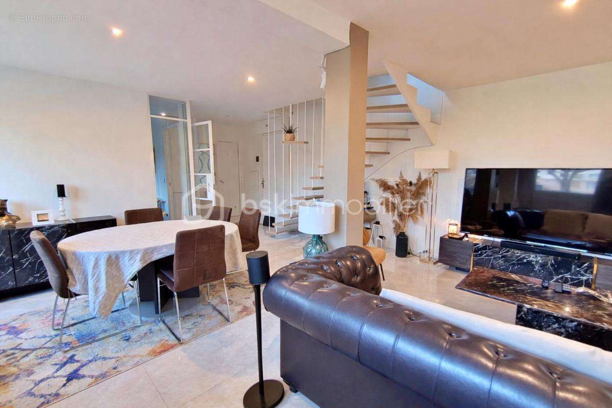 Appartement à VERSAILLES