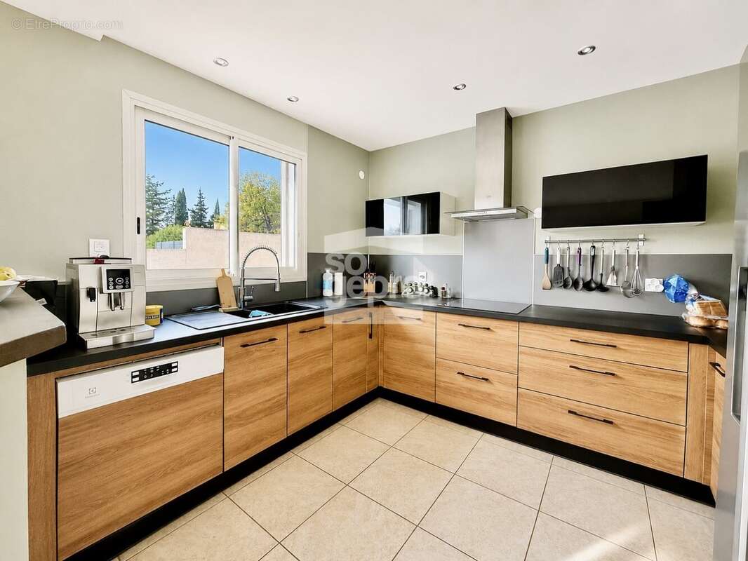 Réf - 2069 : Vente Maison 5 Pièces avec Piscine à Vias ! - photo 5