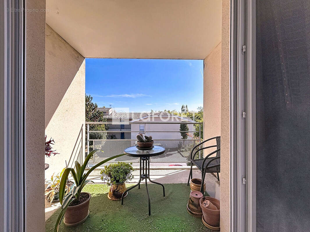 À vendre - Appartement T2 48 m² (loi Carrez) loué dans une résidence sécurisée - photo 4