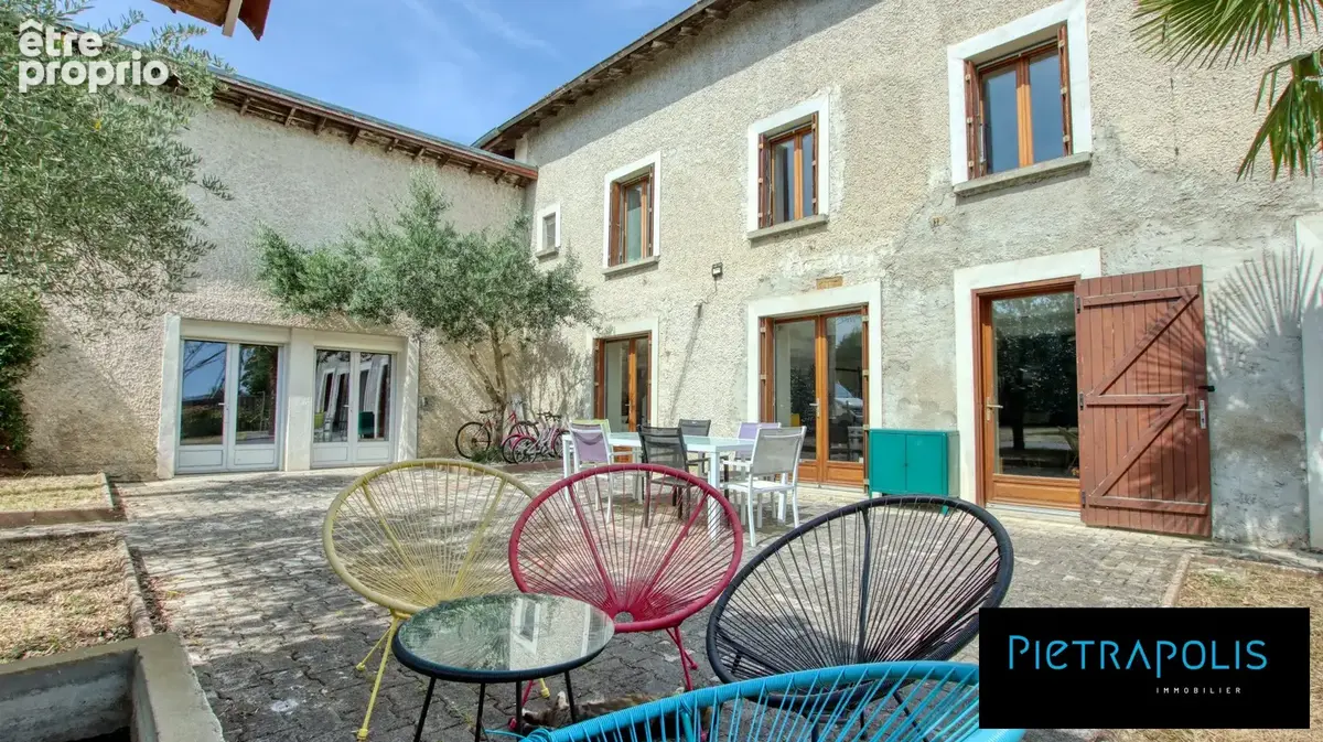 Maison 194 m² à Chanas  - photo 4