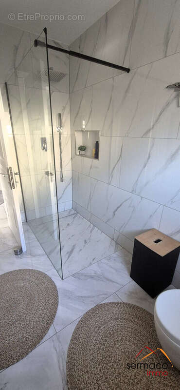 salle d'eau douche italienne - Maison à SARREINSMING