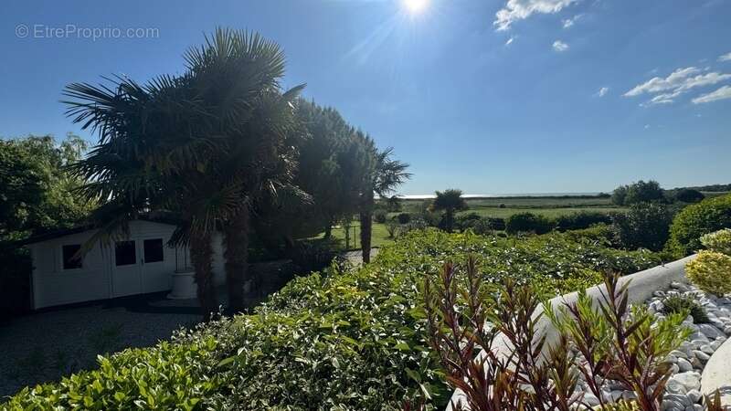 Maison à PORT-DES-BARQUES