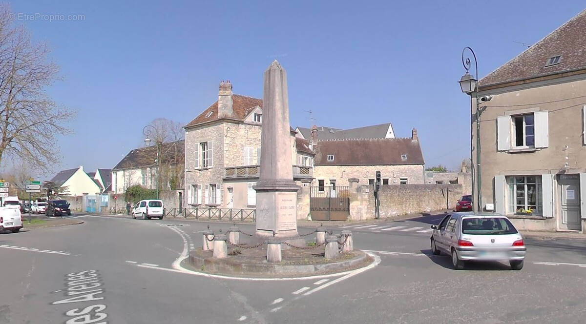 Parking à SENLIS