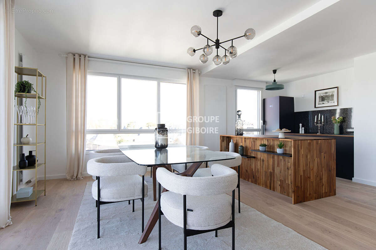 A VENDRE - AGENCE GIBOIRE - Appartement 5 pièces - Dernier étage - Vannes - photo 4
