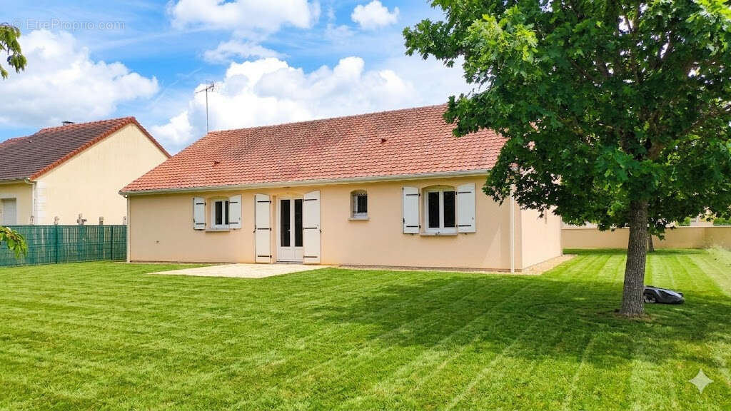 Maison à CHATELLERAULT