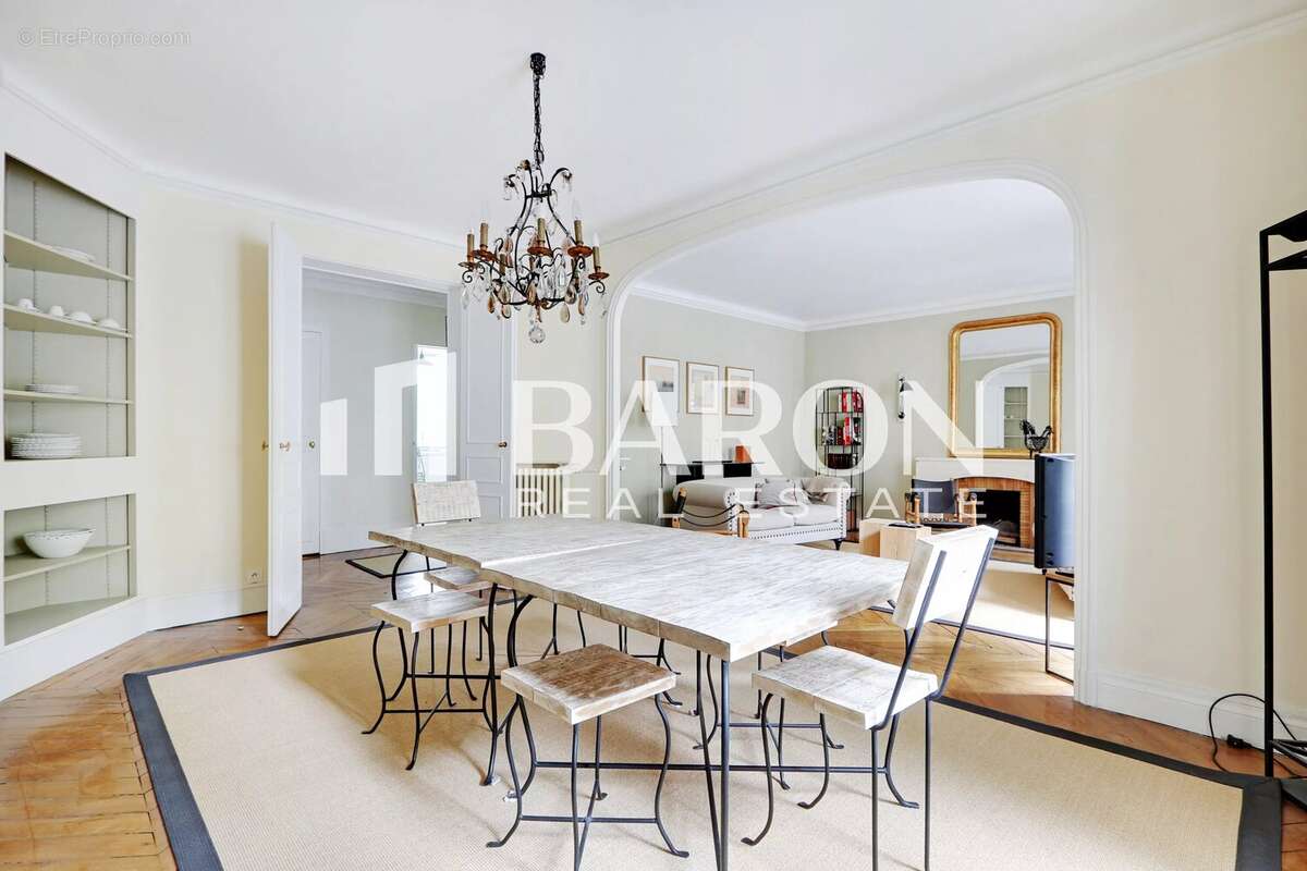Appartement à PARIS-9E