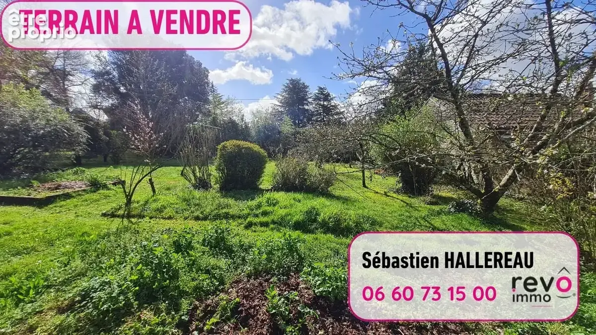Terrain à MAUVES-SUR-LOIRE