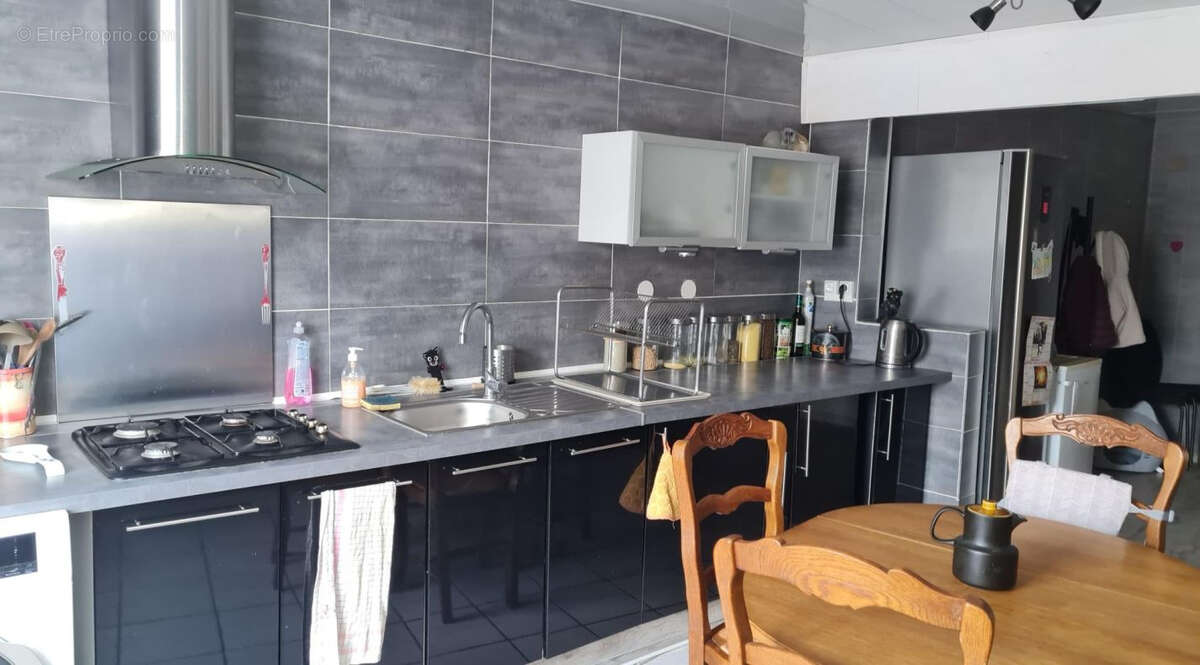 Maison à VIC-SUR-SEILLE