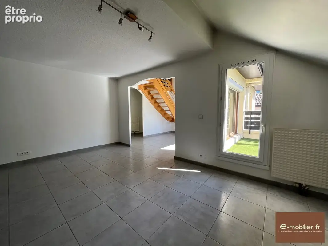 Appartement 5 pièces 106 m² à vendre à Chambery (73000) - photo 2