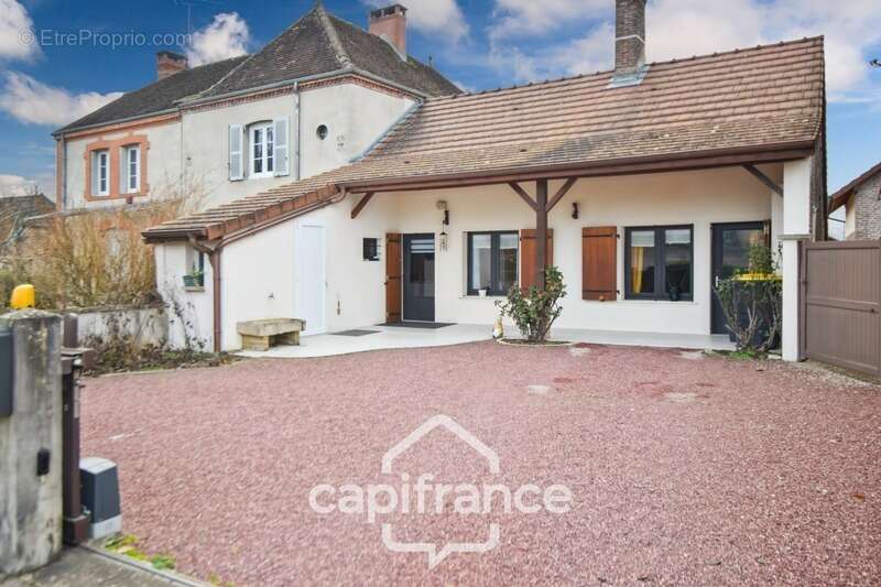 Maison à BLETTERANS
