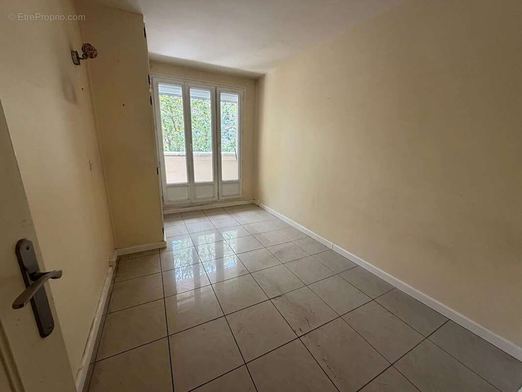 Appartement à PARIS-12E