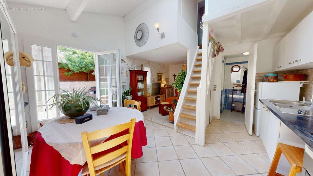 La motte - 83920 - joli mazet arecemment renove proche du golf de saint-endréol - photo 6