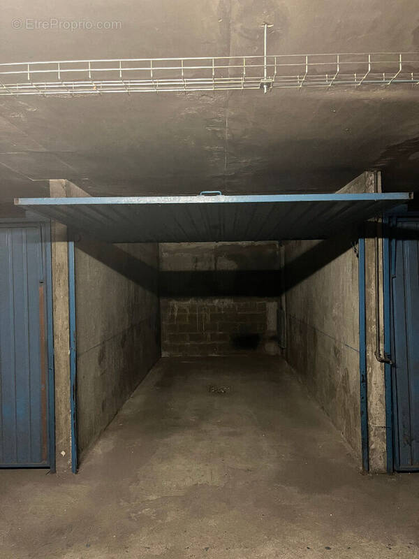 Parking à LEVALLOIS-PERRET